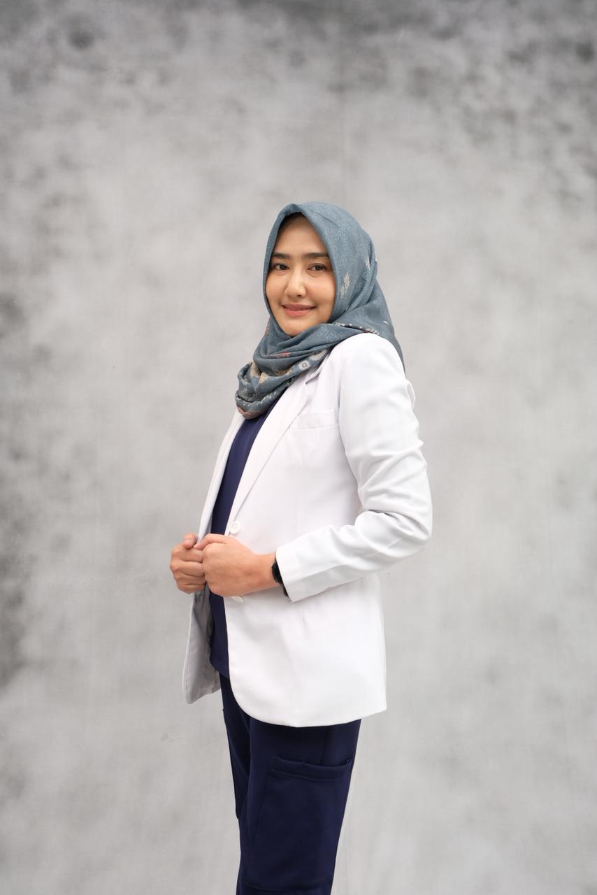 Dr. dr. Arie Kusumawardani, Sp.DVE, Subsp.DKE, FINSDV, FAADV